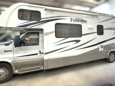 2015 FOREST RIVER FORESTER 3171DSF