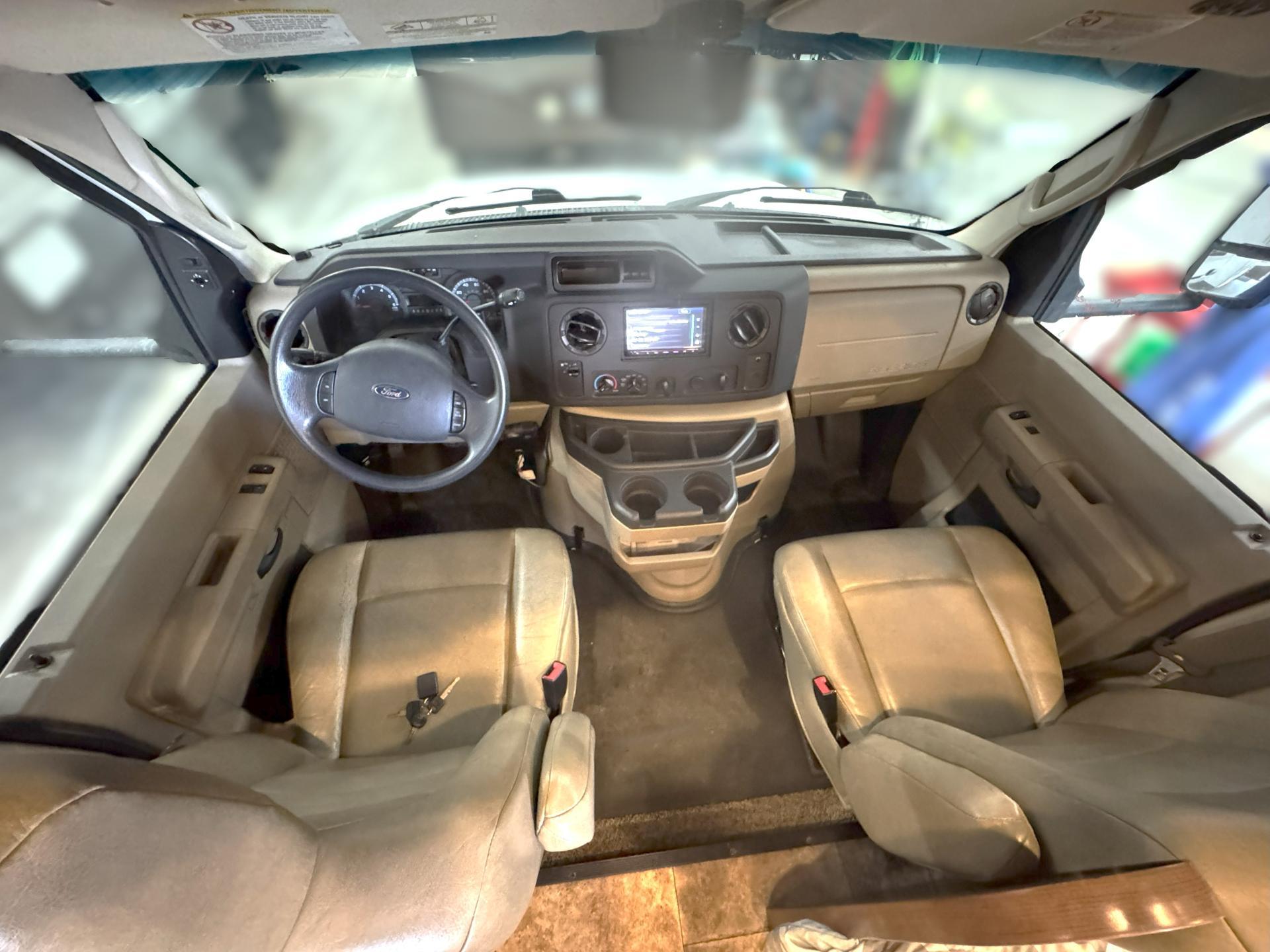 2015 FOREST RIVER FORESTER 3171DSF