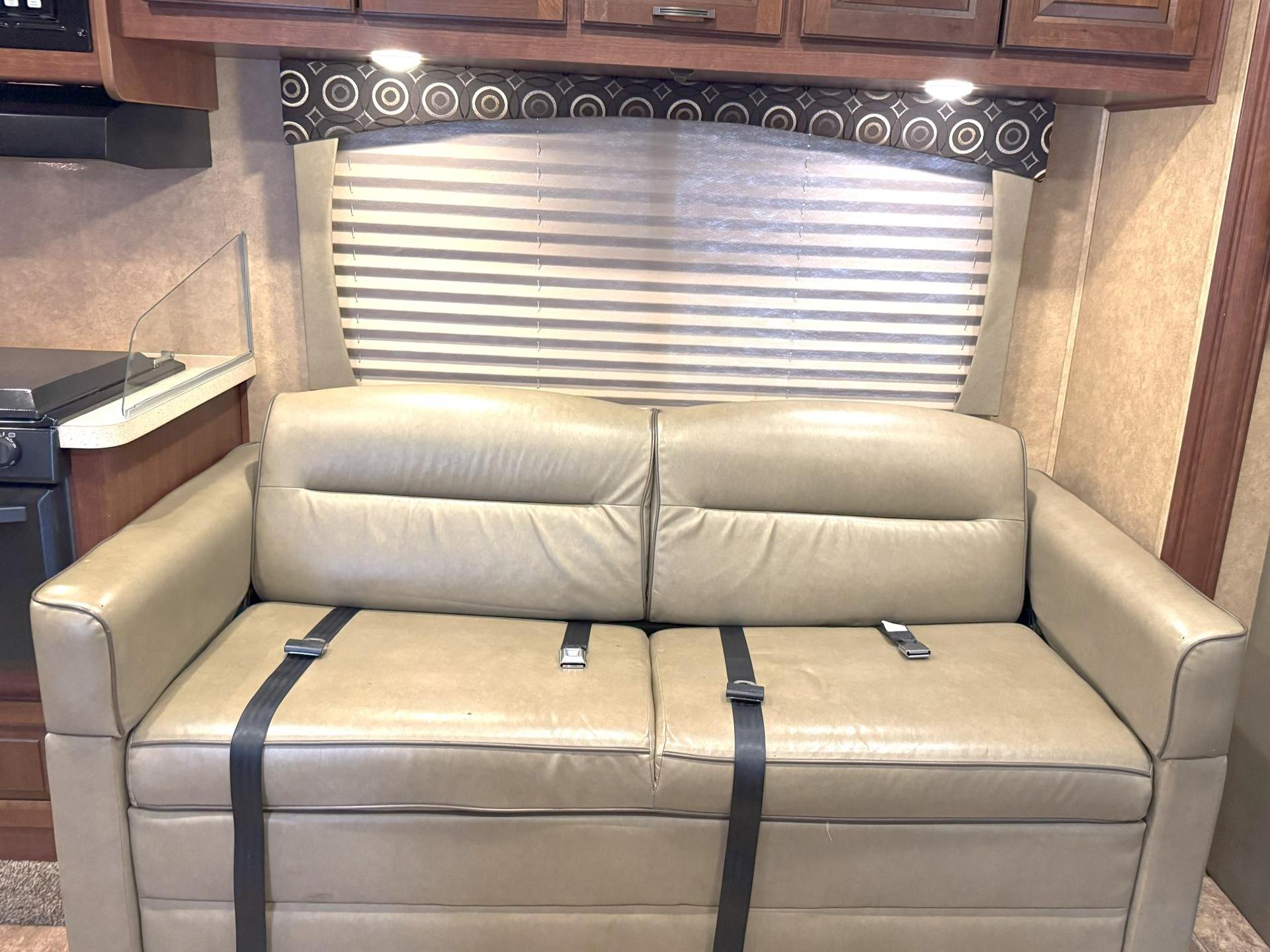 2015 FOREST RIVER FORESTER 3171DSF