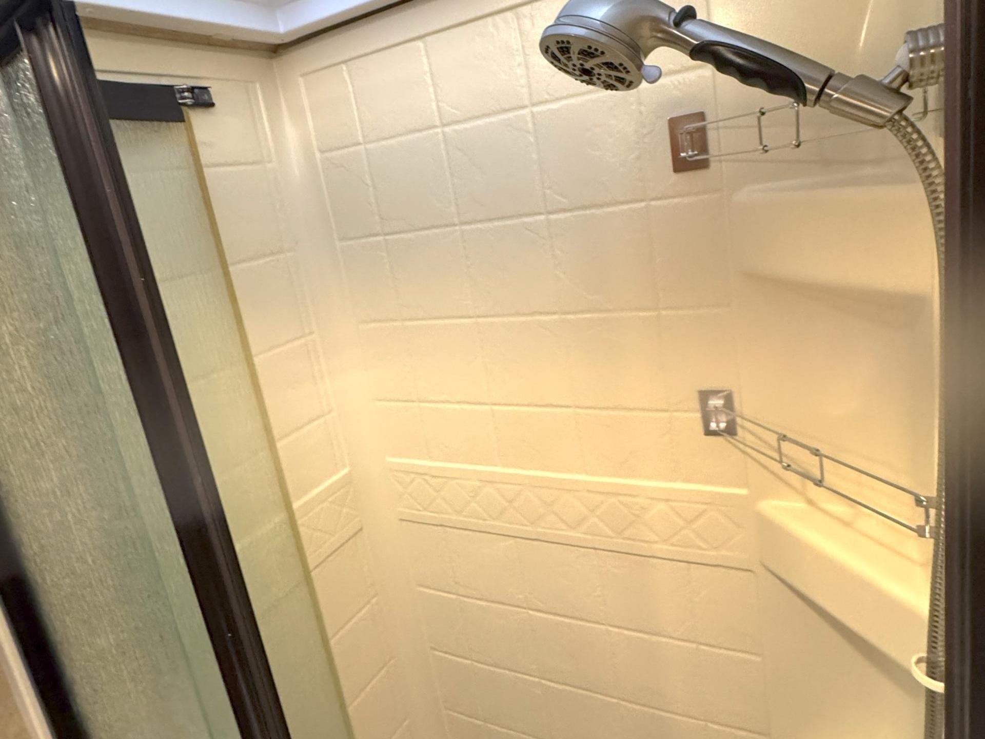 2015 FOREST RIVER FORESTER 3171DSF