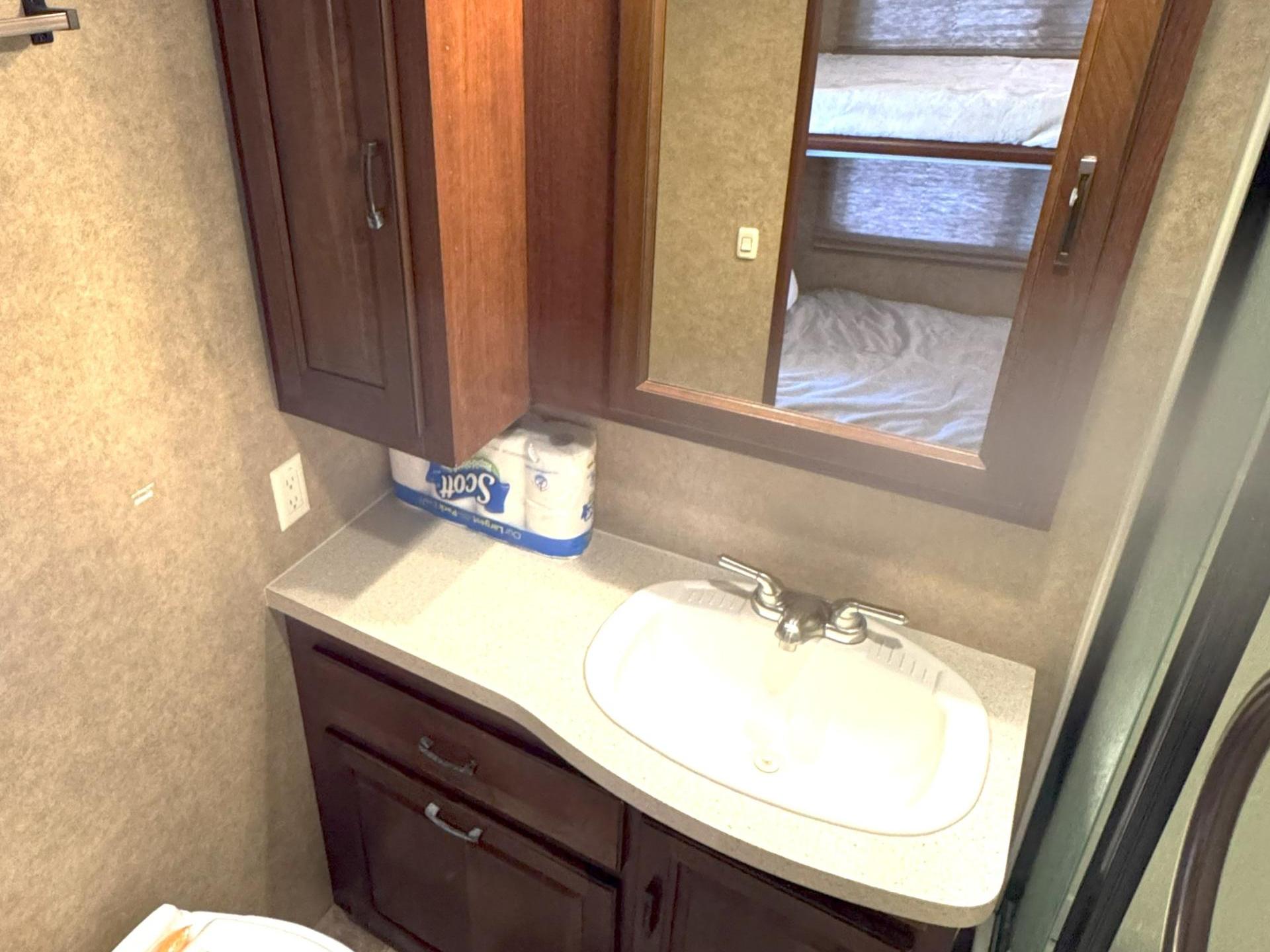 2015 FOREST RIVER FORESTER 3171DSF