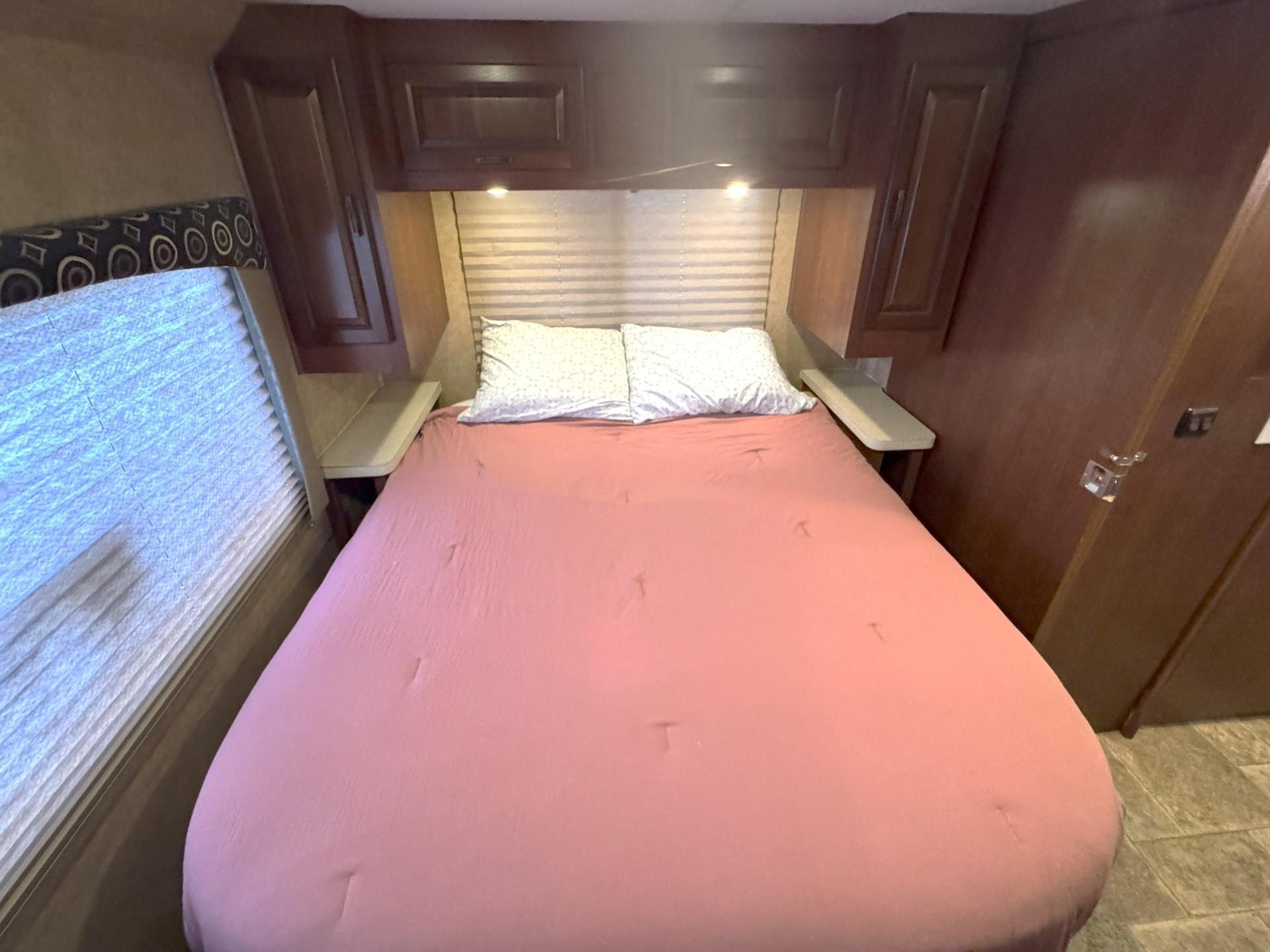 2015 FOREST RIVER FORESTER 3171DSF