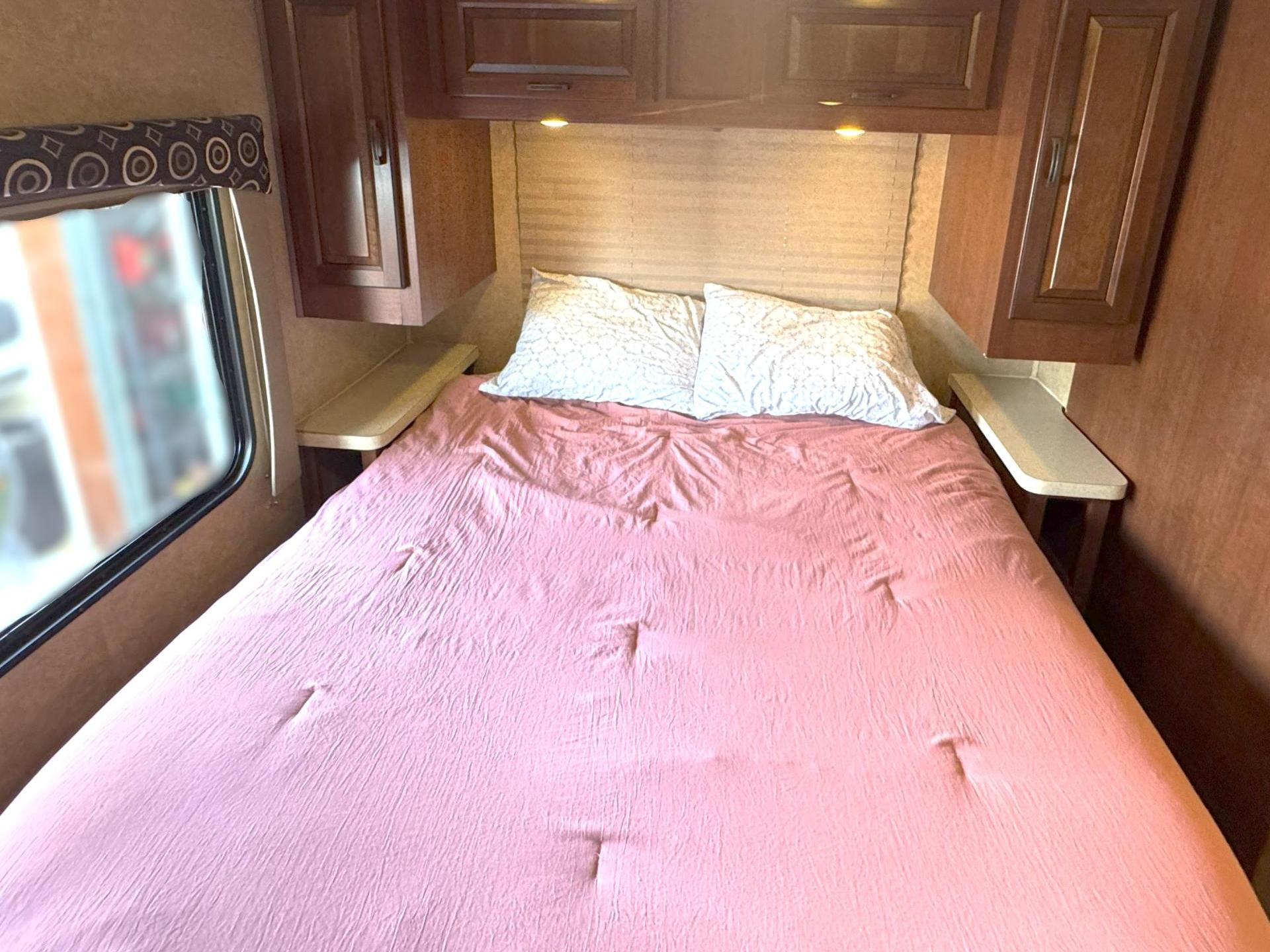 2015 FOREST RIVER FORESTER 3171DSF