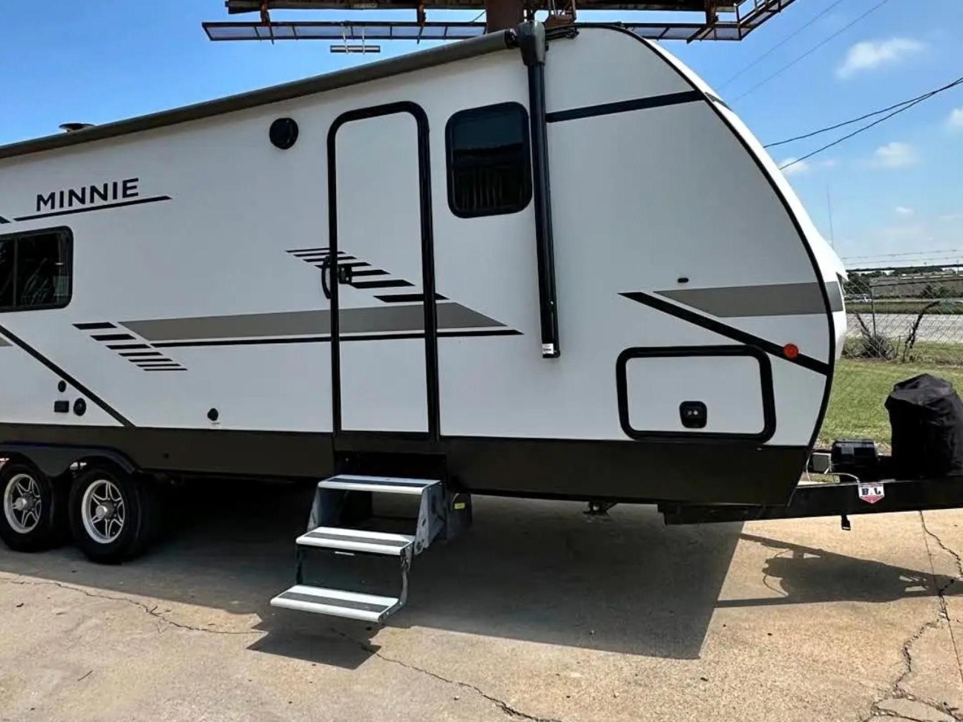 2022 WINNEBAGO MINNIE 2529RG