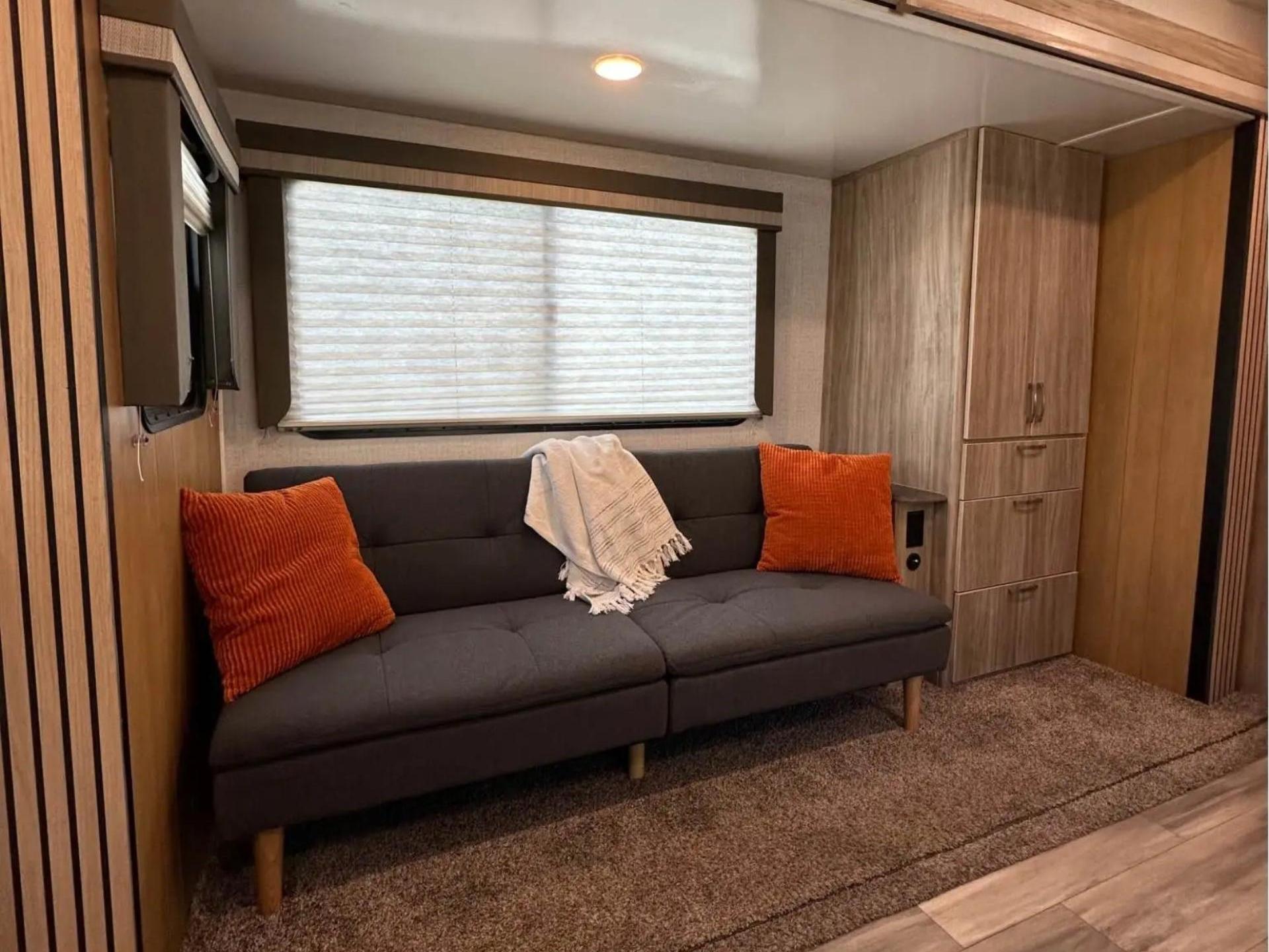 2022 WINNEBAGO MINNIE 2529RG