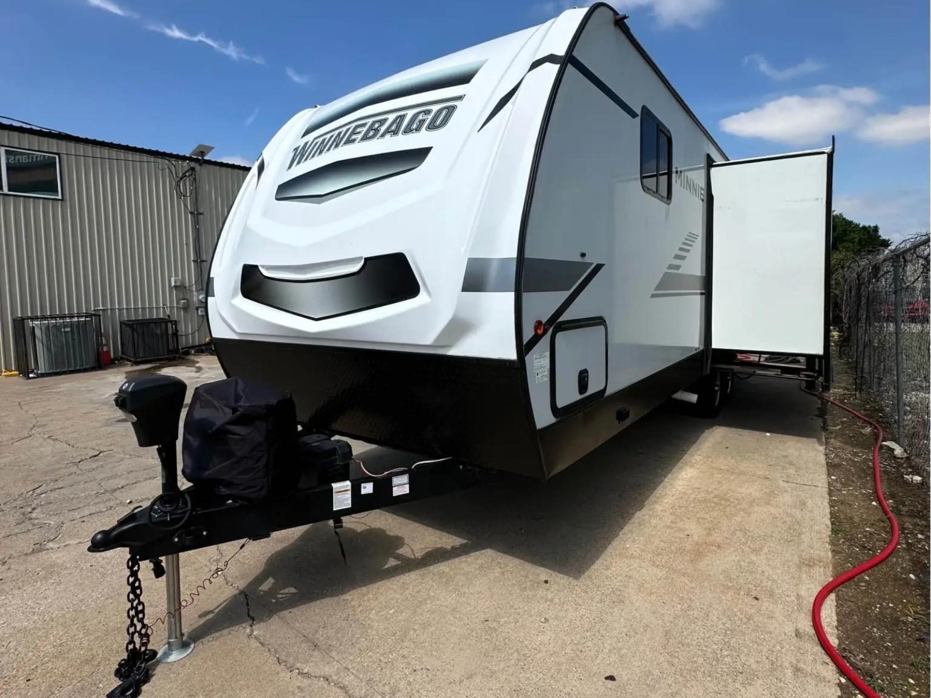 2022 WINNEBAGO MINNIE 2529RG