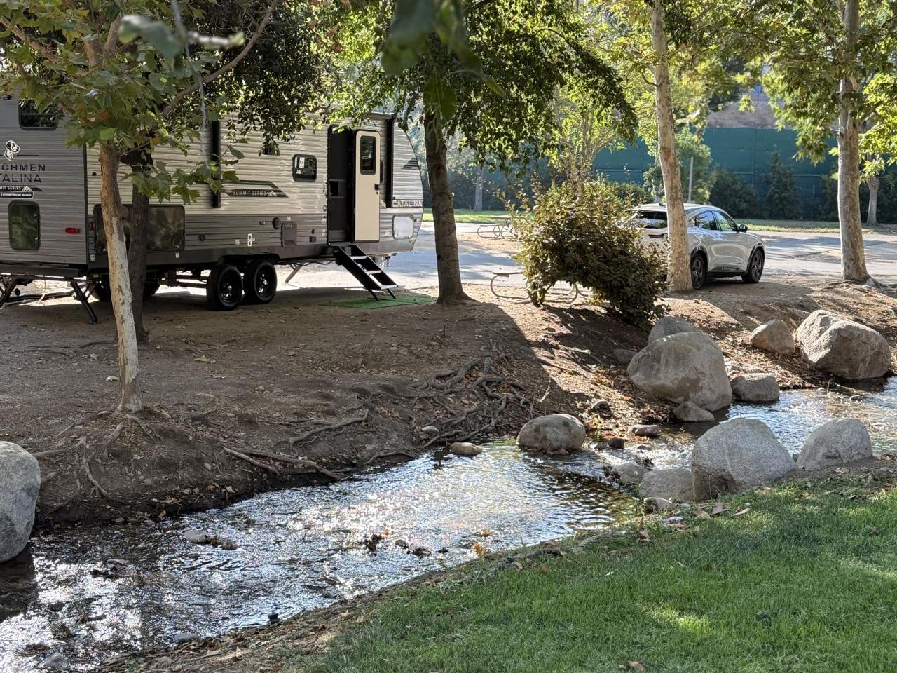 2025 COACHMEN CATALINA SUMMIT 261BHS