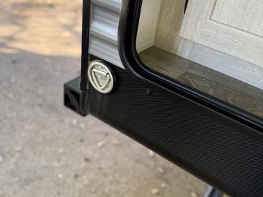 2025 COACHMEN CATALINA SUMMIT 261BHS