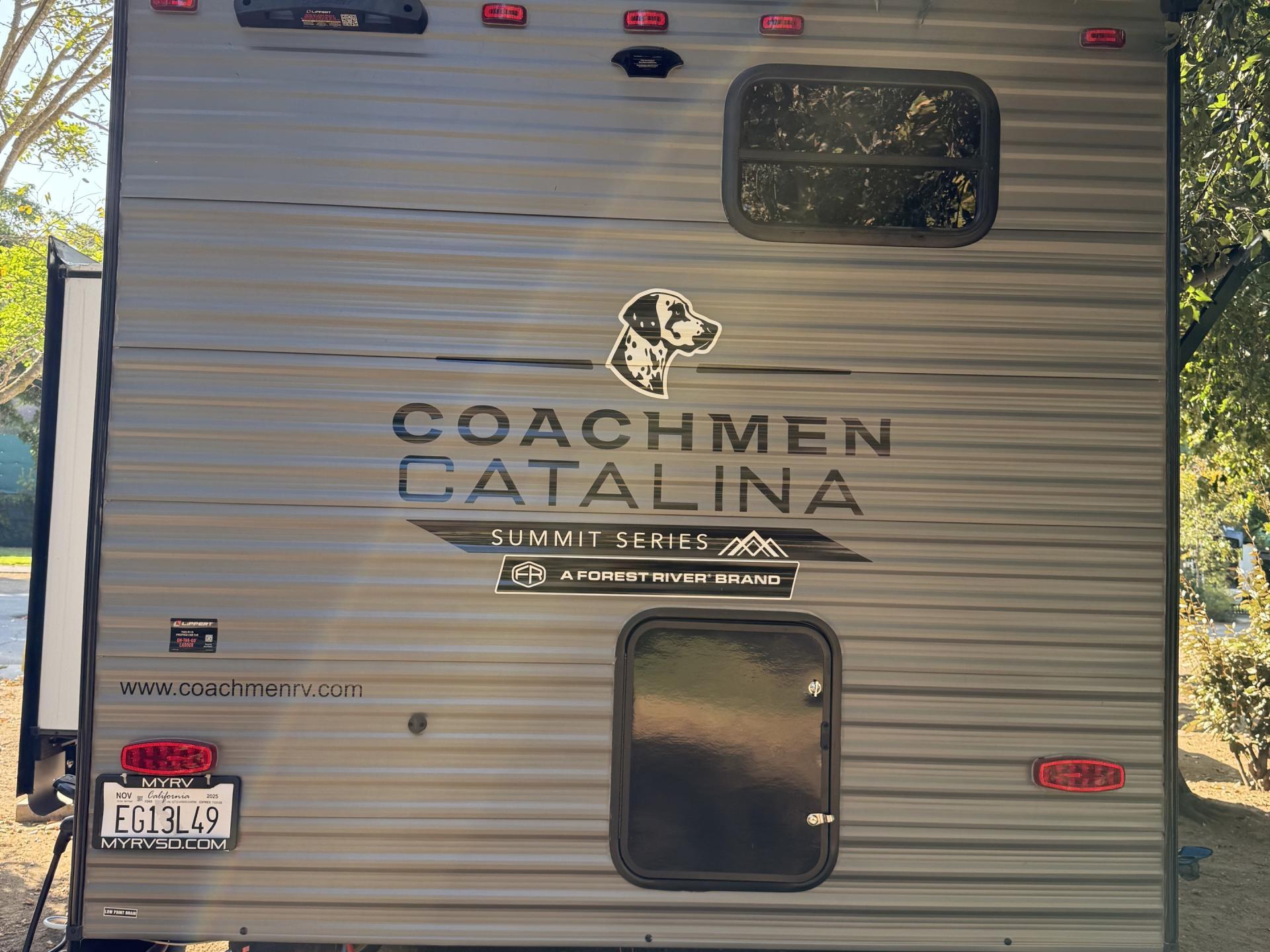 2025 COACHMEN CATALINA SUMMIT 261BHS