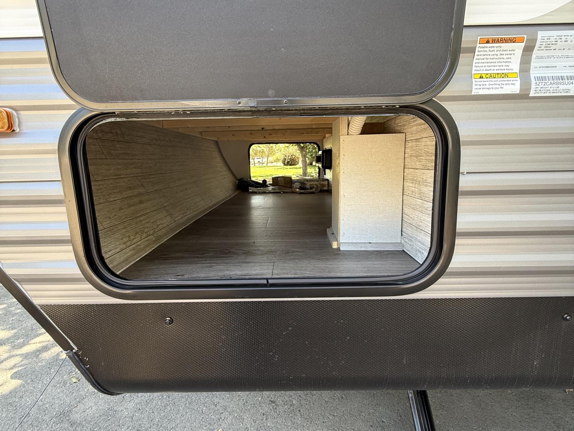 2025 COACHMEN CATALINA SUMMIT 261BHS