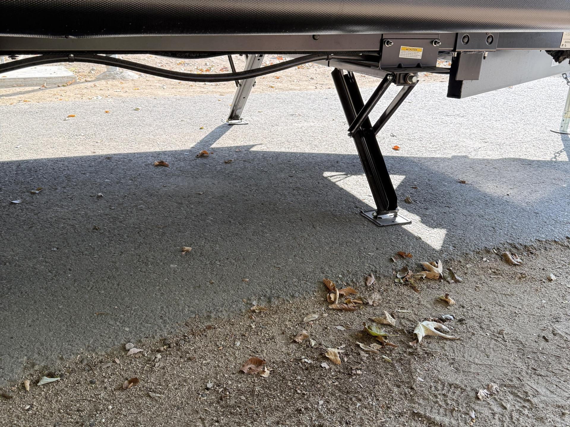 2025 COACHMEN CATALINA SUMMIT 261BHS