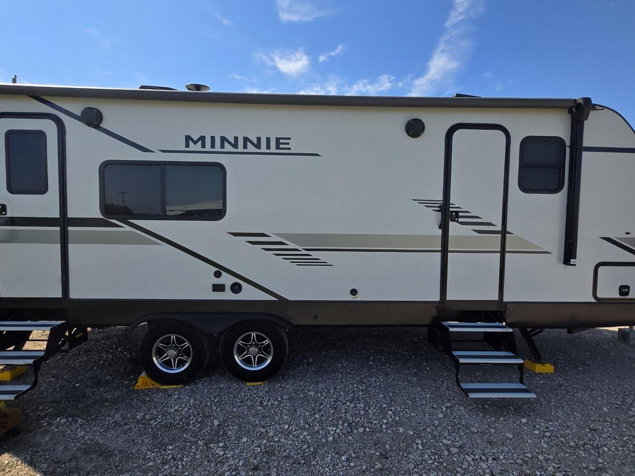 2022 WINNEBAGO MINNIE 2529RG