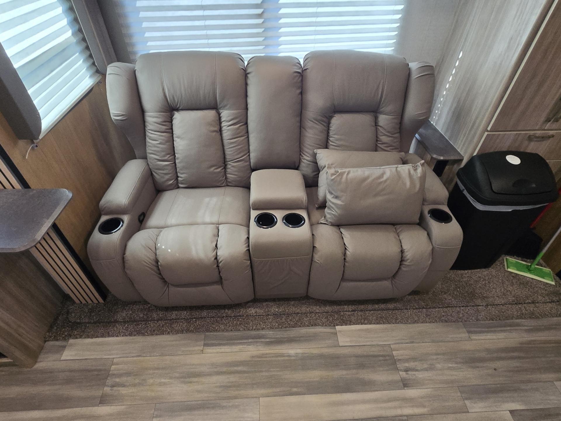 2022 WINNEBAGO MINNIE 2529RG