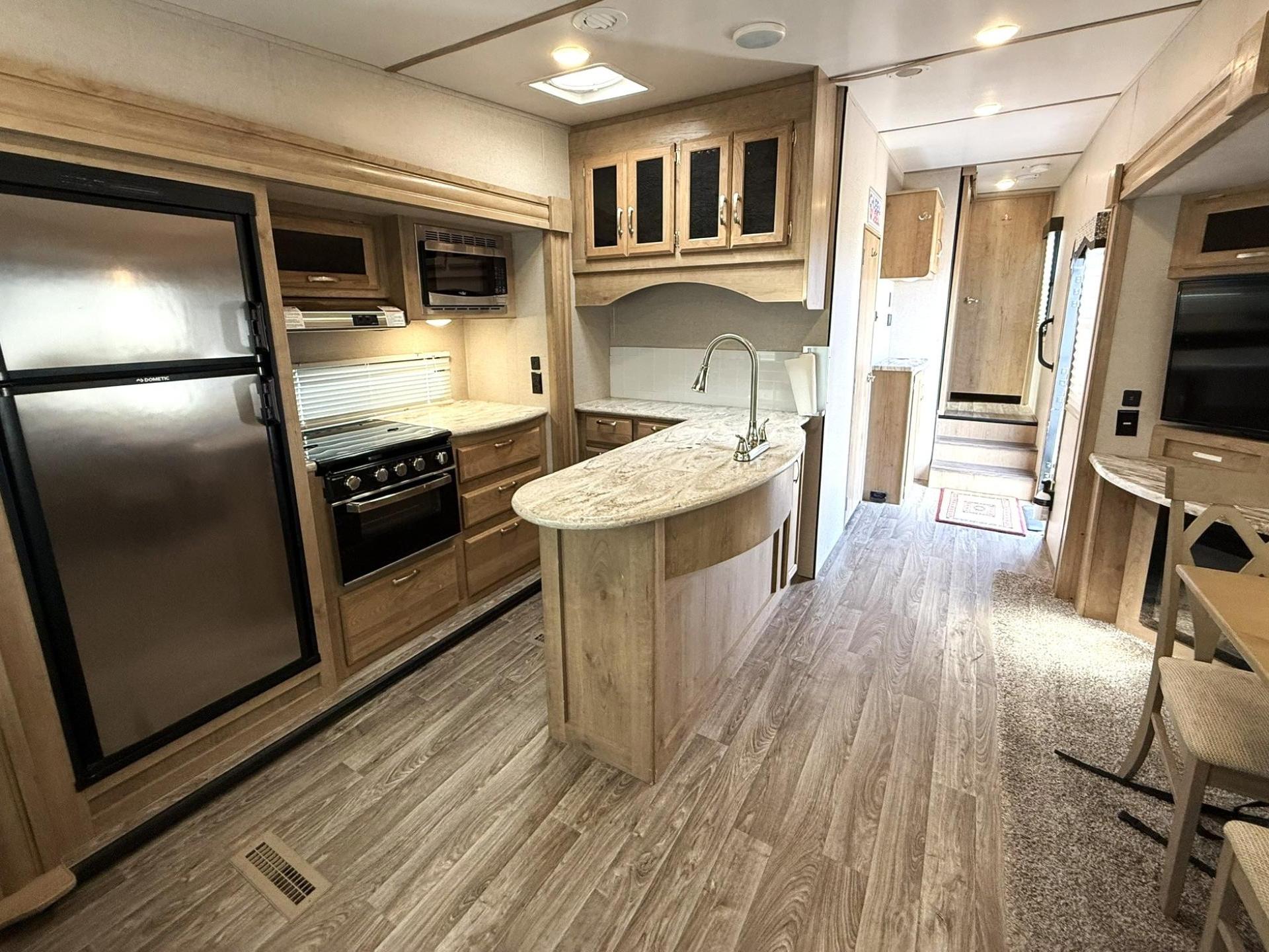 2020 WINNEBAGO MINNIE PLUS 29MBH
