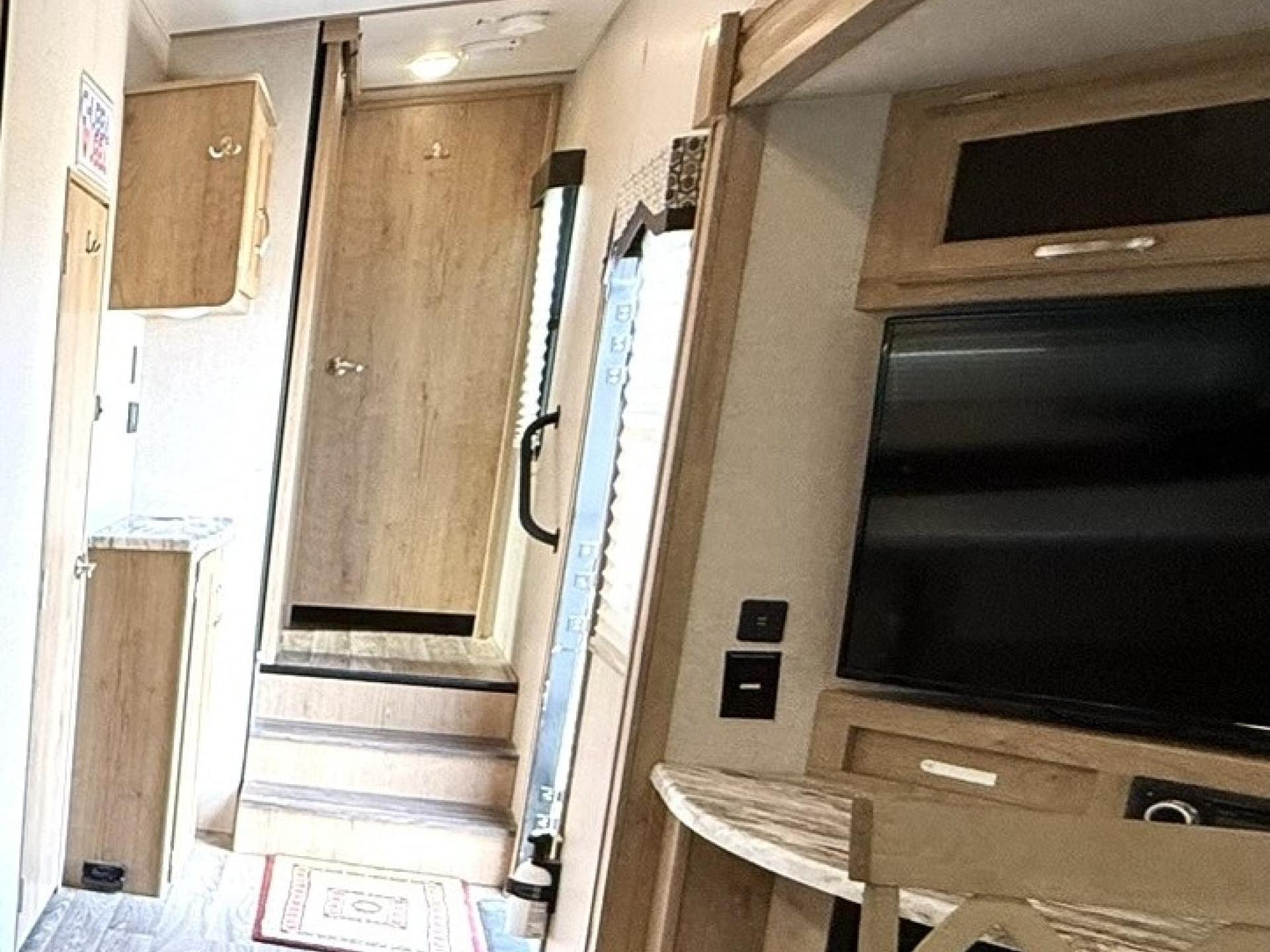 2020 WINNEBAGO MINNIE PLUS 29MBH