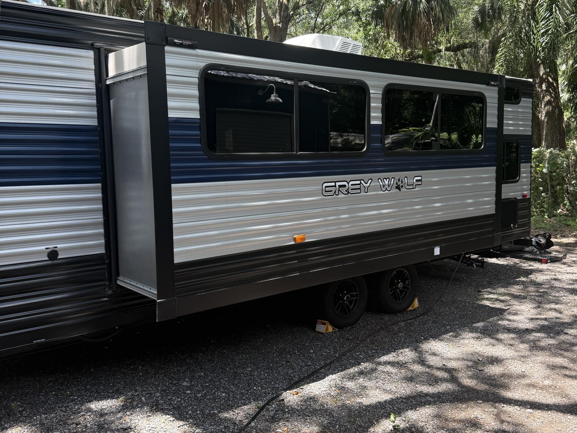 2022 FOREST RIVER GREY WOLF 26DBH