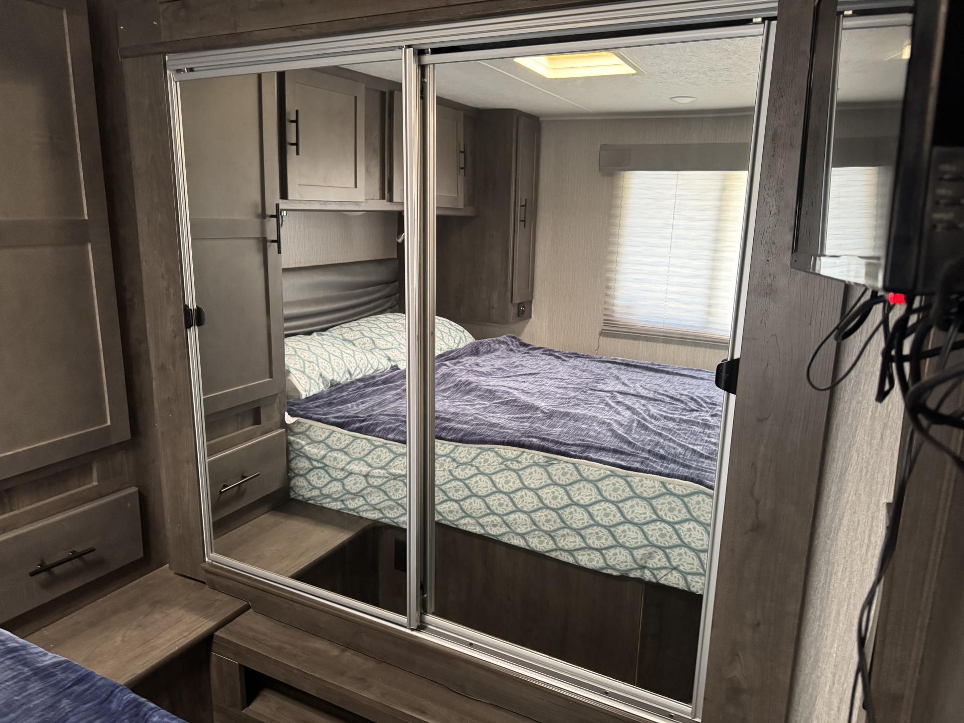 2022 COACHMEN LEPRECHAUN PREMIER 319MB