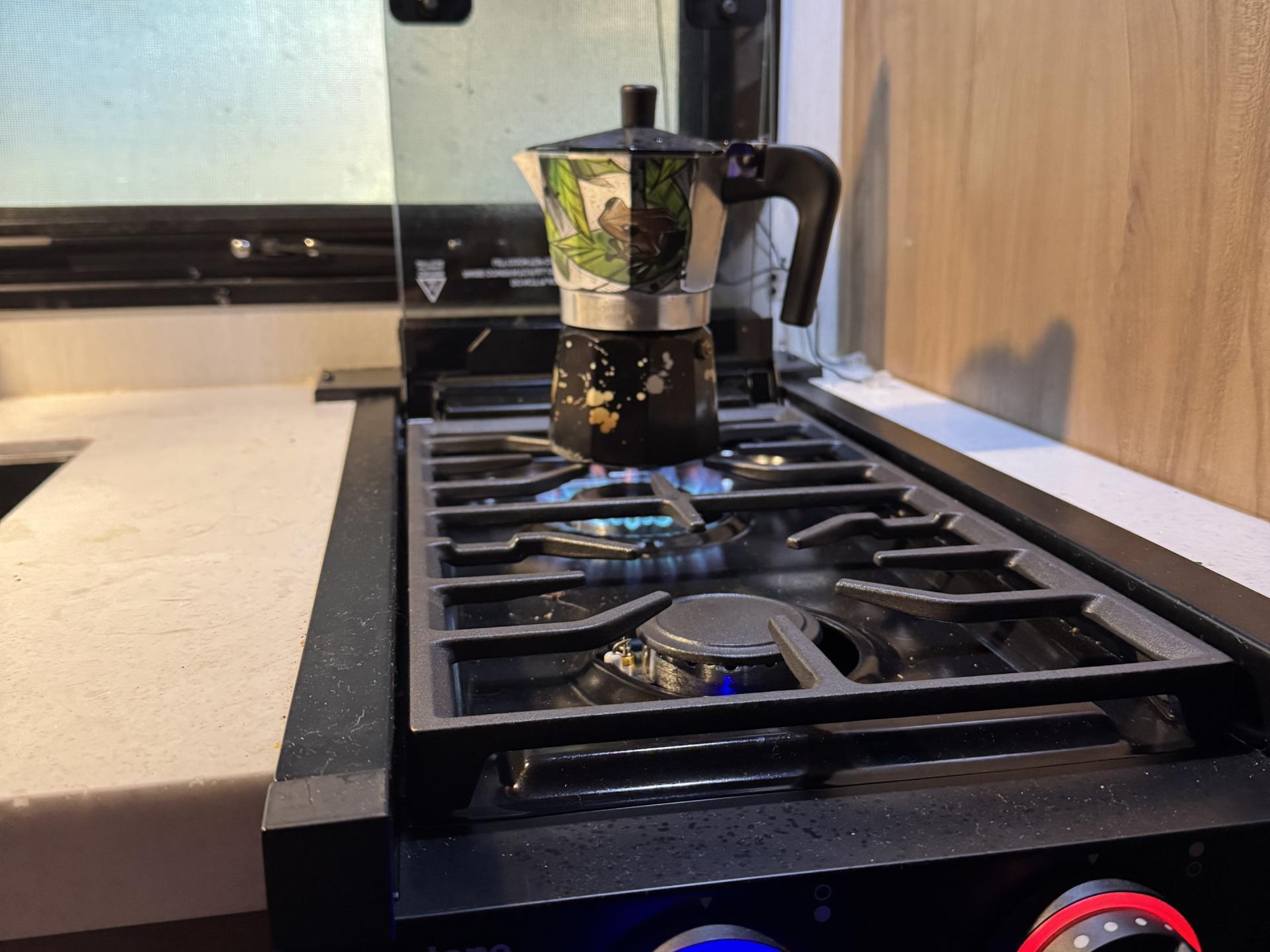 2025 FOREST RIVER CHEROKEE BLACK LABEL 17JWBL