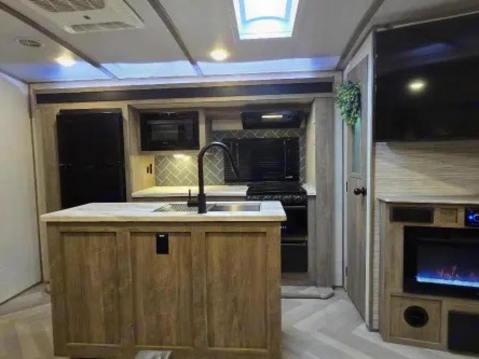 2021 FOREST RIVER SALEM HEMISPHERE 310BHI