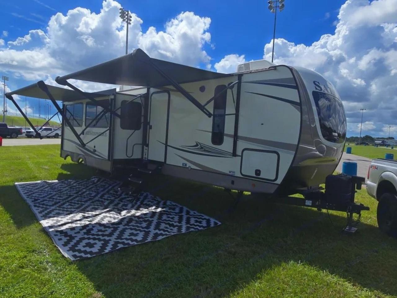 2021 FOREST RIVER SALEM HEMISPHERE 310BHI