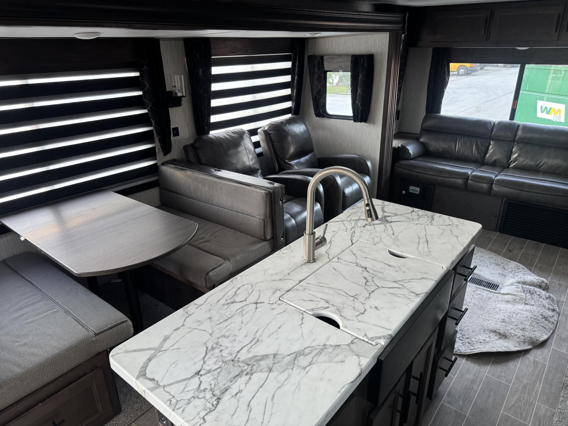 2021 FOREST RIVER CHEROKEE 274WK