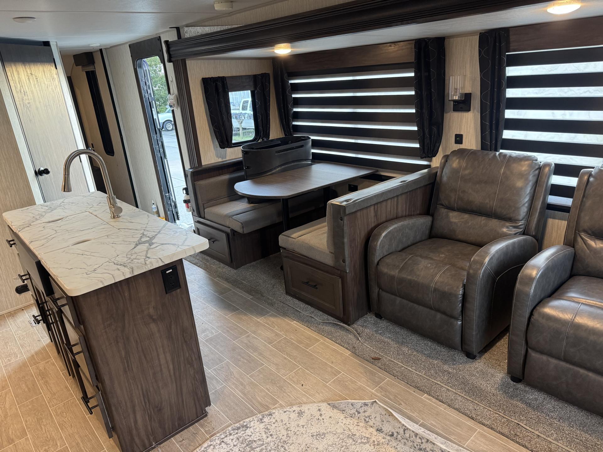 2021 FOREST RIVER CHEROKEE 274WK