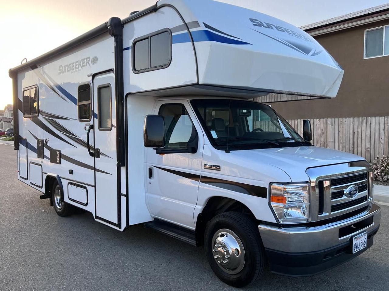 2022 FOREST RIVER SUNSEEKER LE 2350F