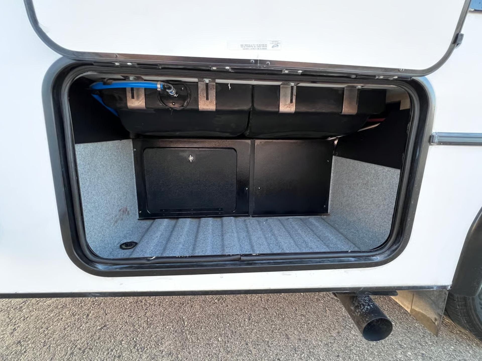 2022 FOREST RIVER SUNSEEKER LE 2350F