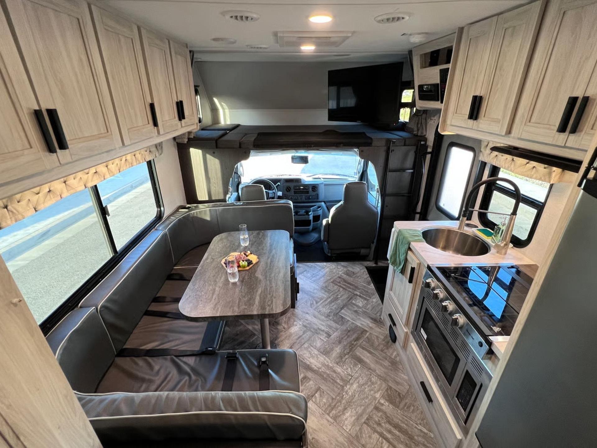 2022 FOREST RIVER SUNSEEKER LE 2350F