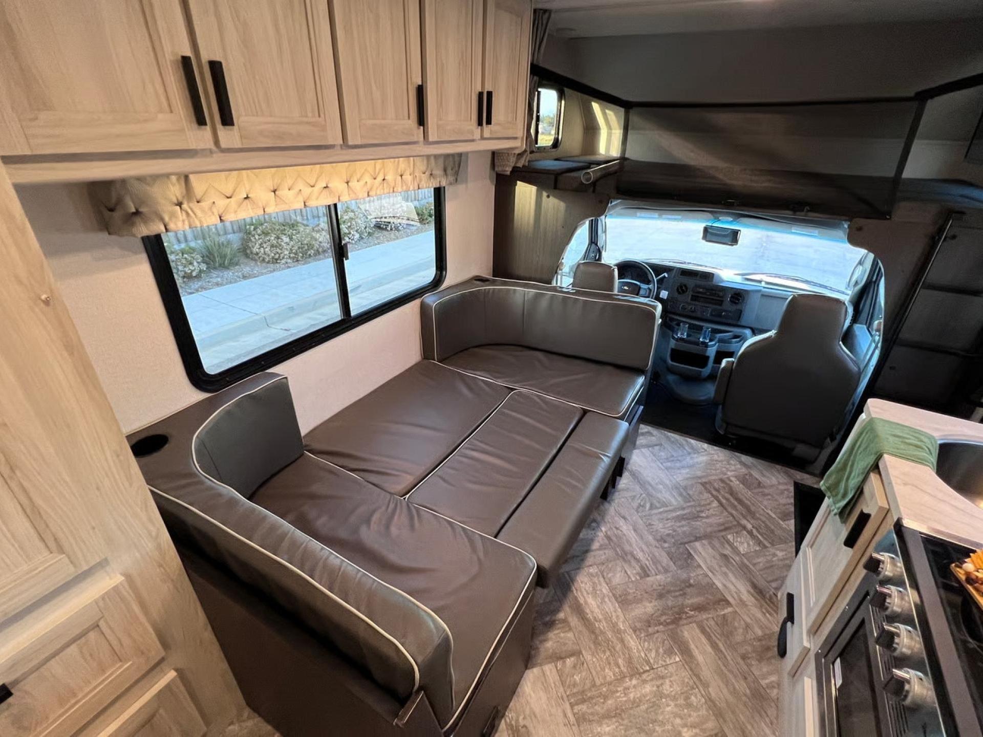 2022 FOREST RIVER SUNSEEKER LE 2350F
