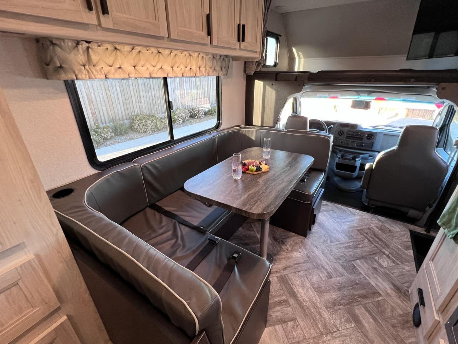 2022 FOREST RIVER SUNSEEKER LE 2350F