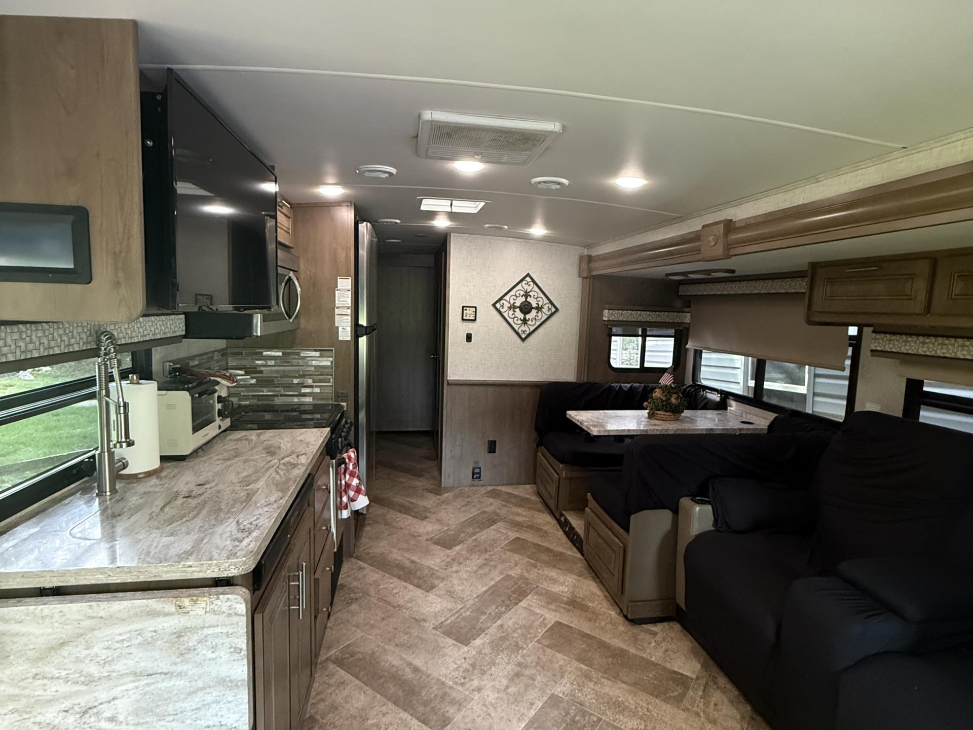 2022 FOREST RIVER GEORGETOWN 5 SERIES 36B