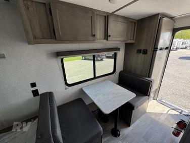 2025 SUNSET PARK RV SUN LITE 16BH