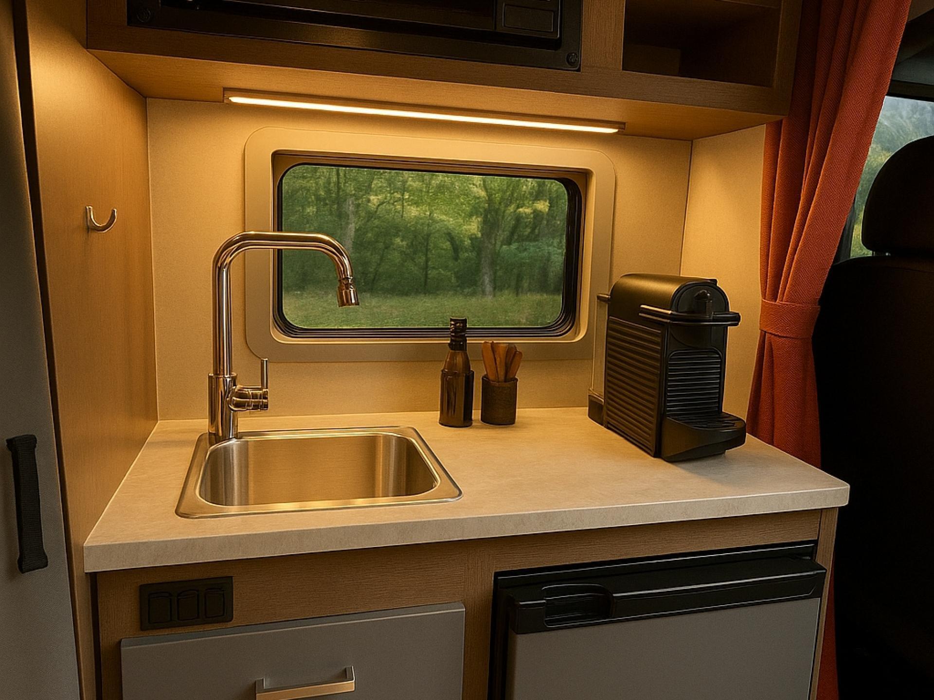 2024 WINNEBAGO ROAM U59RZP