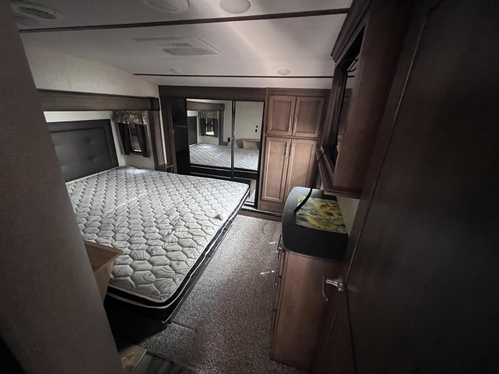 2018 KEYSTONE COUGAR 369BHS