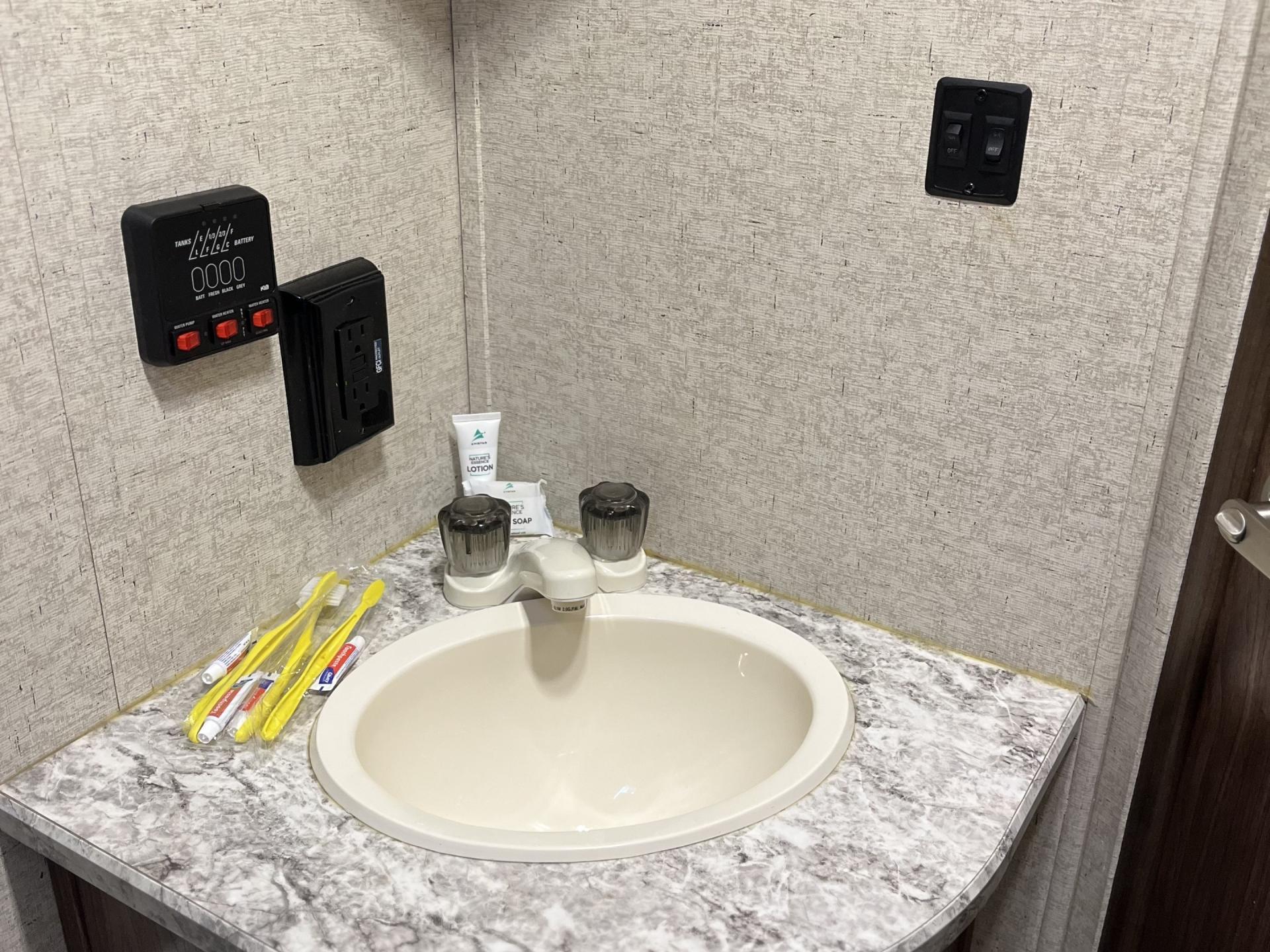 2018 HEARTLAND PIONEER BH250