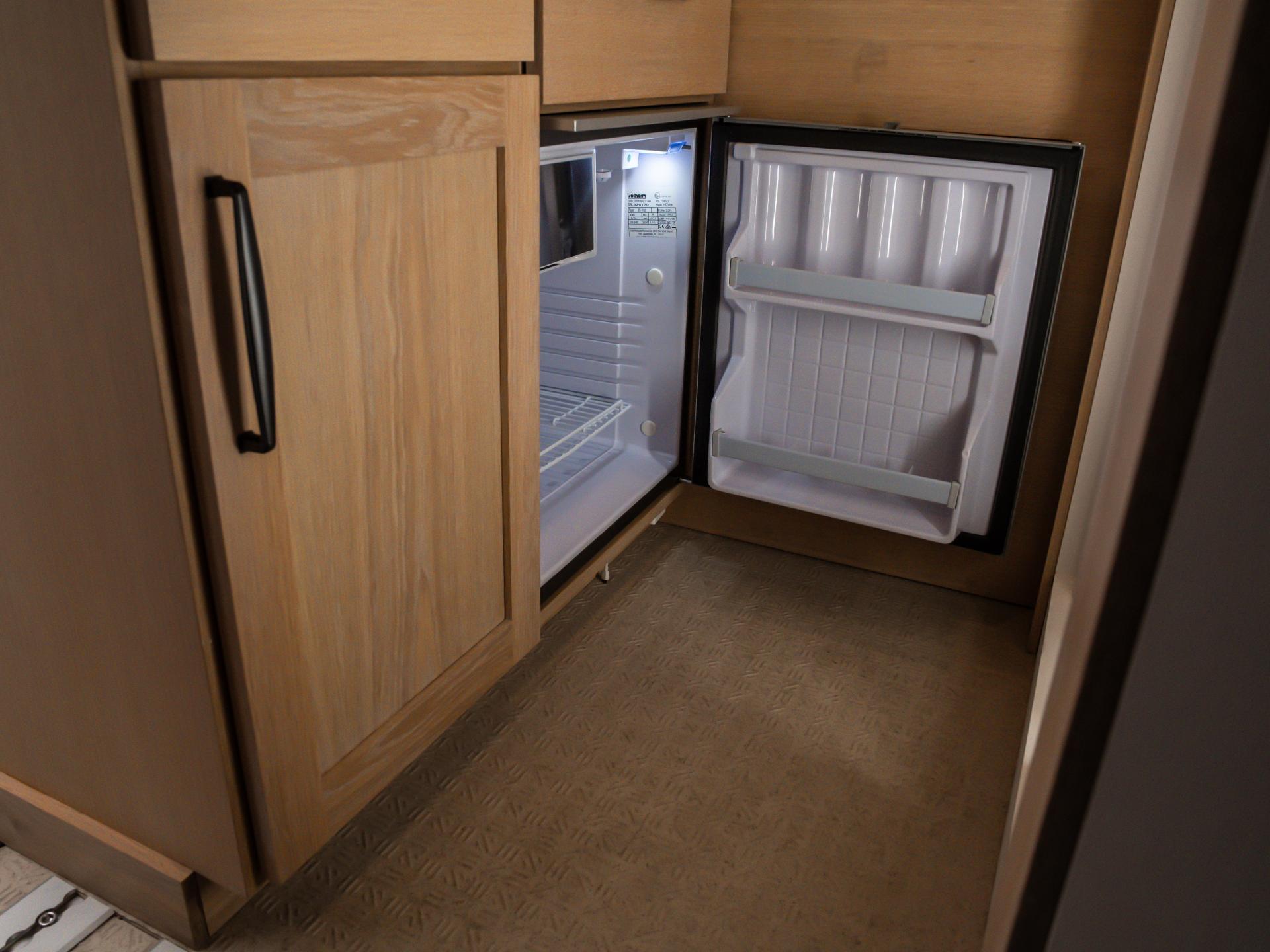 2024 MERCEDES-BENZ SPRINTER 2500 AWD