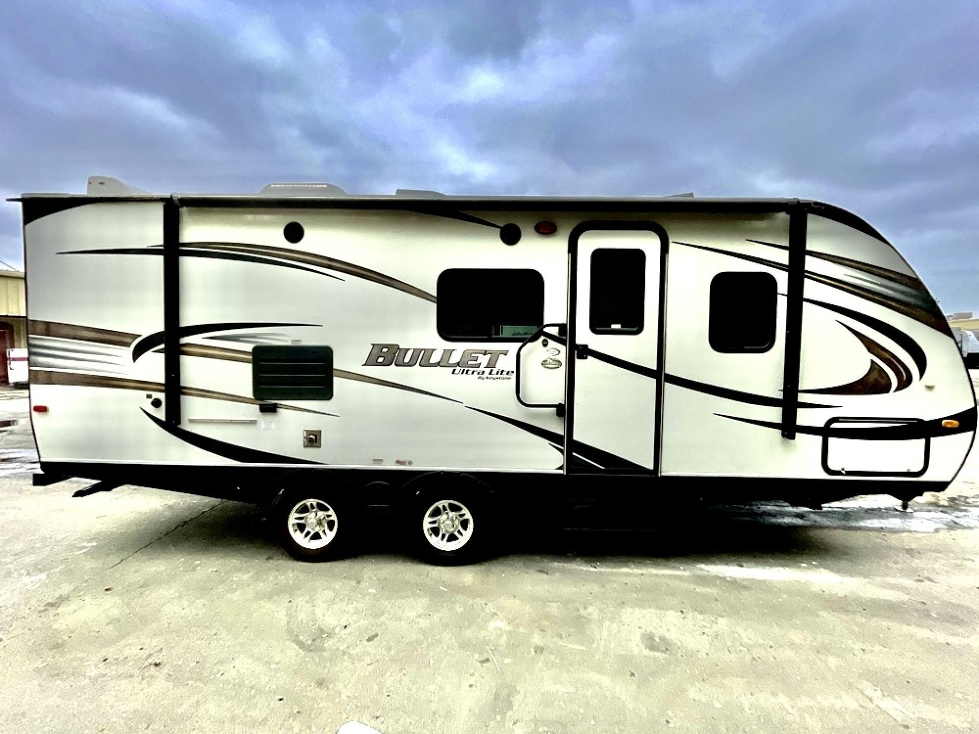 2014 KEYSTONE BULLET 230BHS