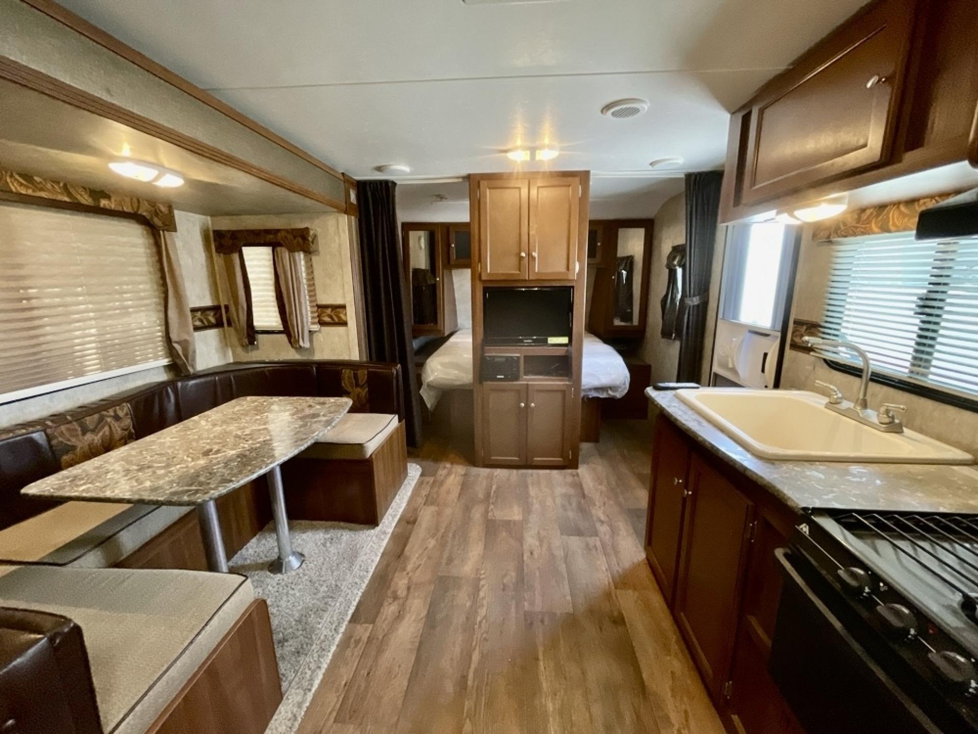 2014 KEYSTONE BULLET 230BHS