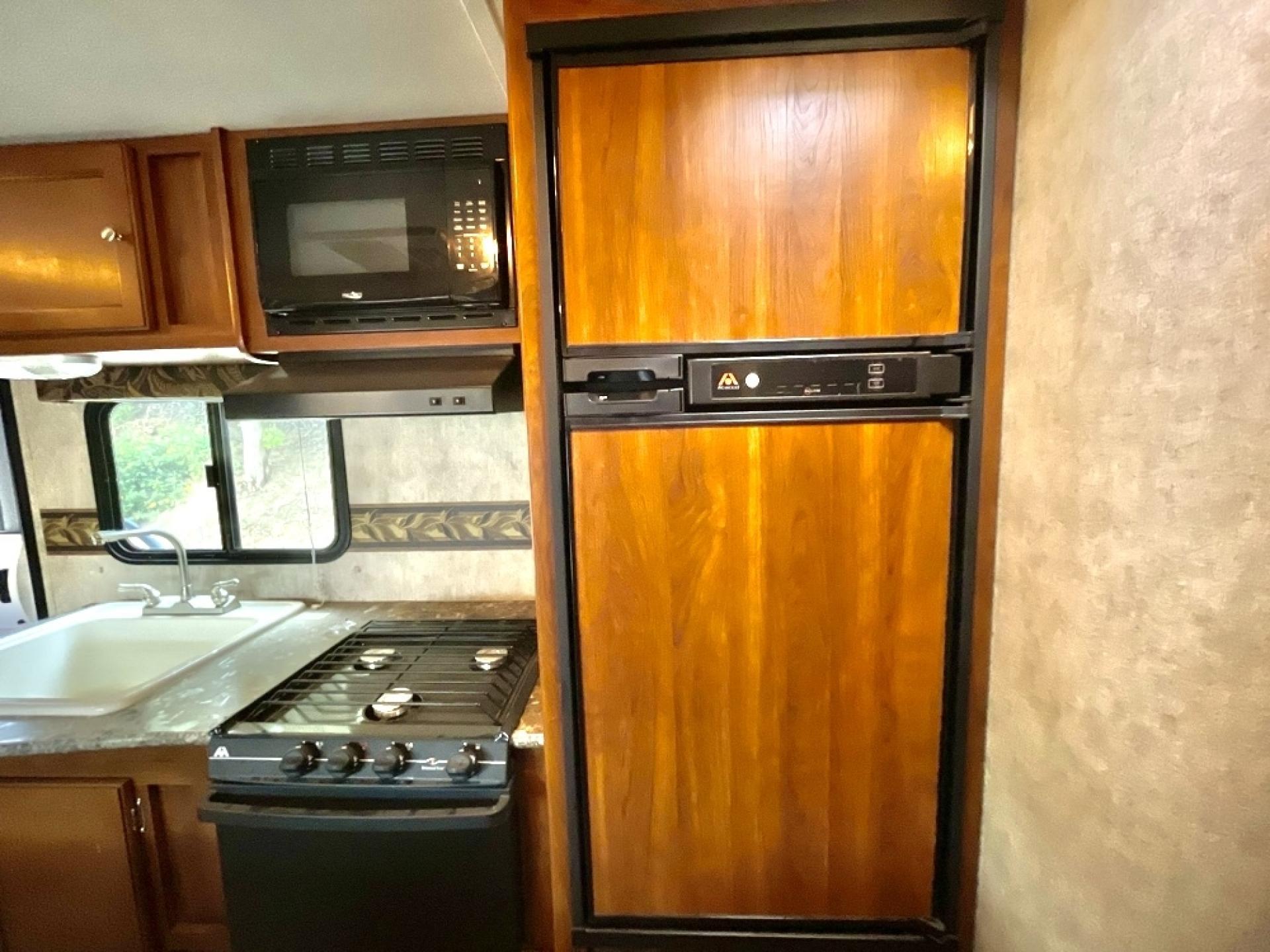 2014 KEYSTONE BULLET 230BHS