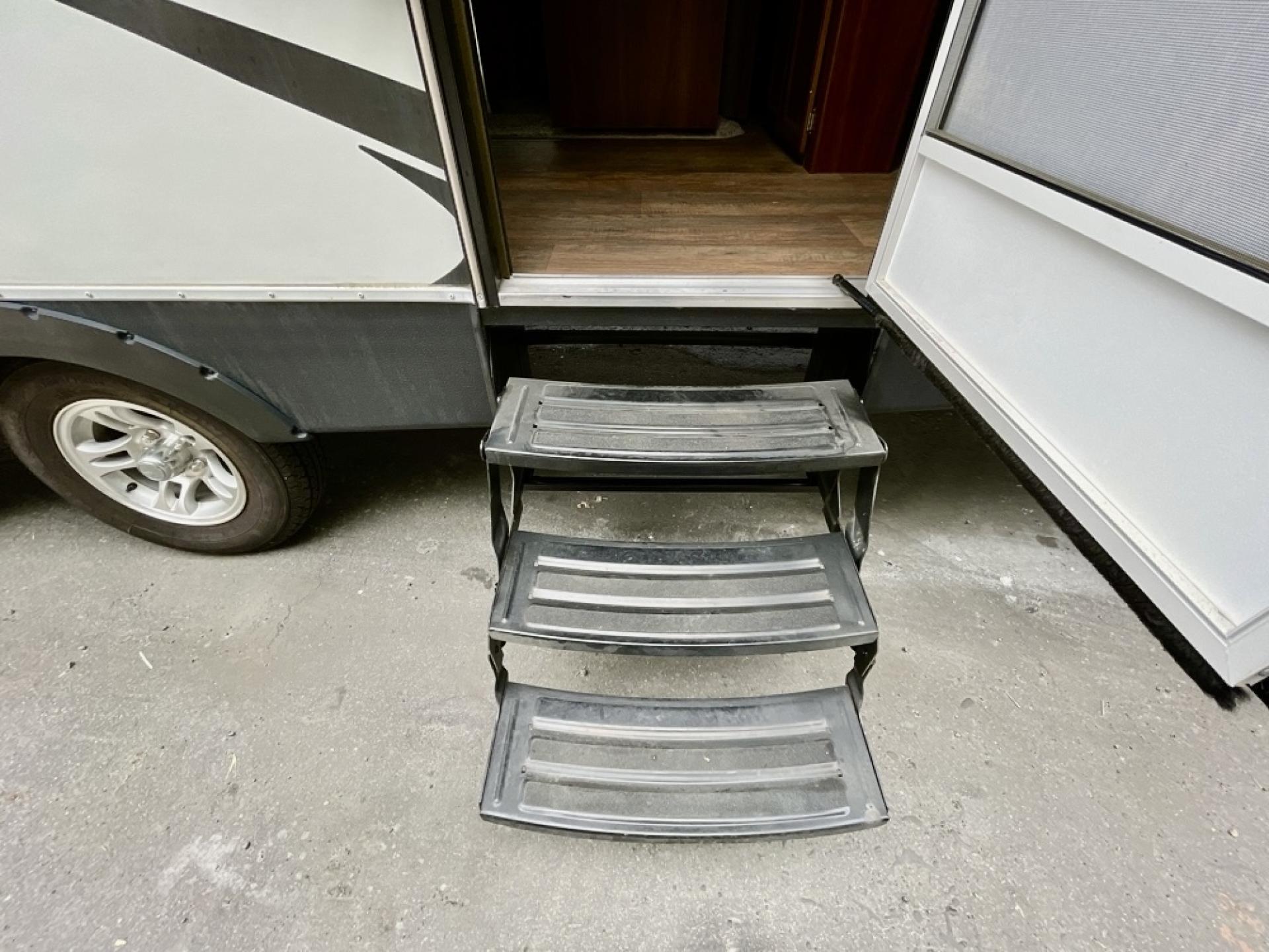 2014 KEYSTONE BULLET 230BHS