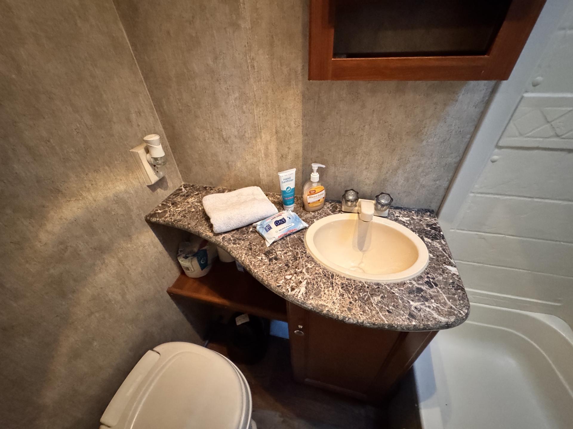 2014 KEYSTONE BULLET 230BHS