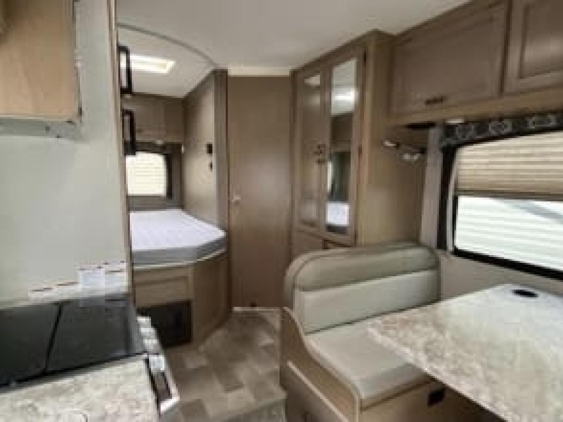 2020 THOR MOTOR COACH Chateau 22E
