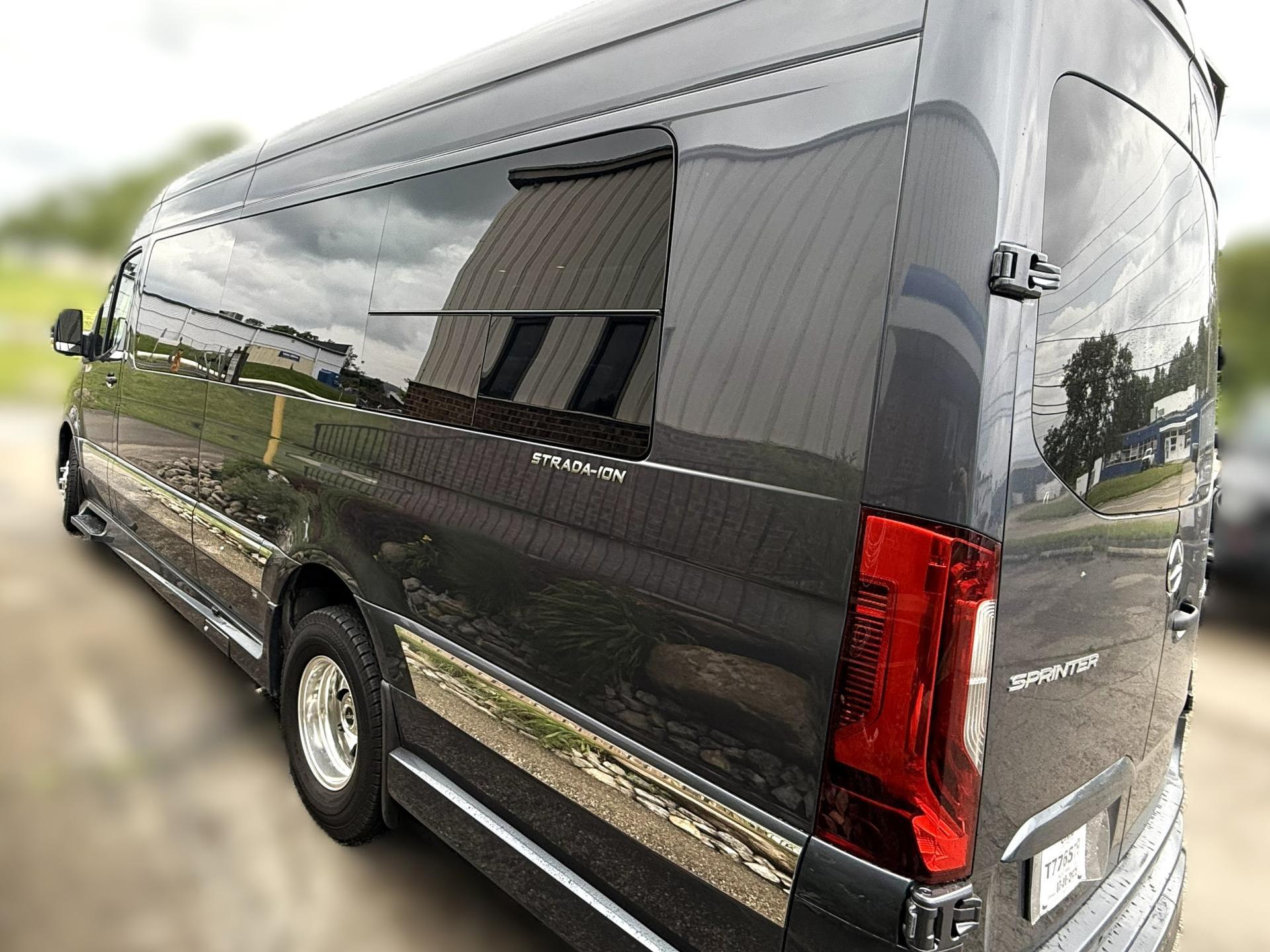 2023 GRECH MOTORS STRADA-ION Lounge