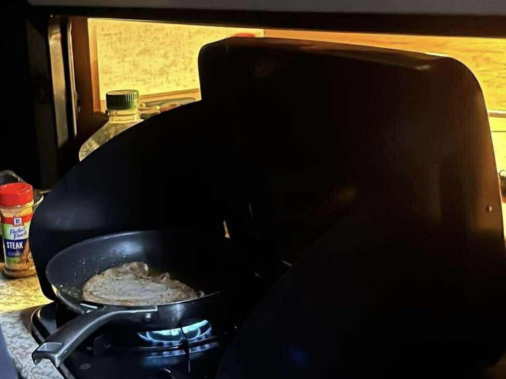 2017 PRIME TIME TRACER AIR 244AIR