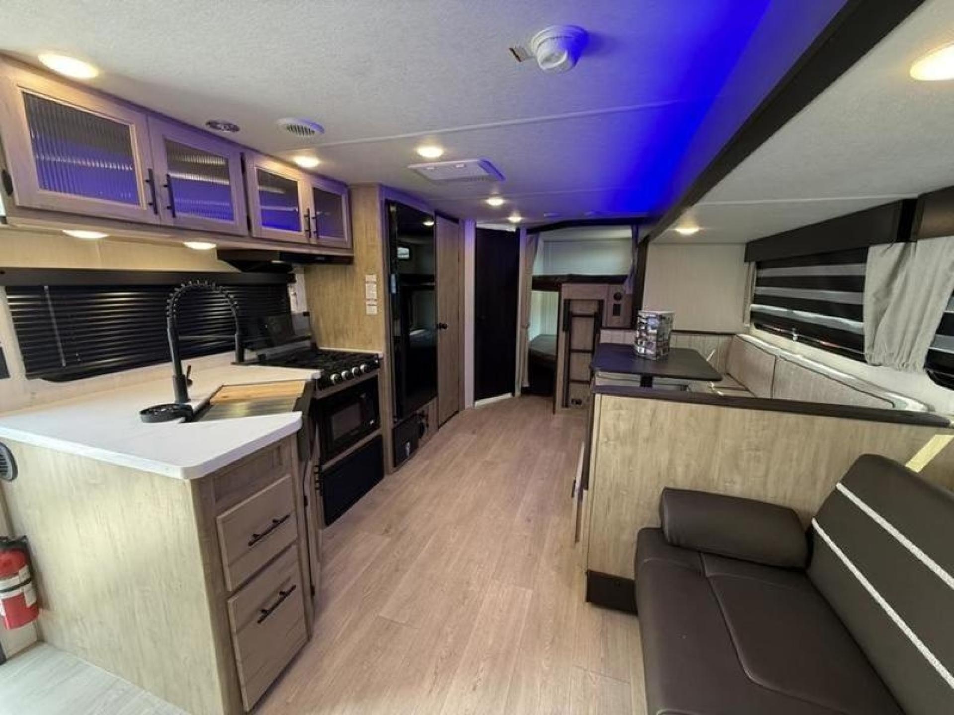 2026 FOREST RIVER GREY WOLF BLACK LABEL Cherokee