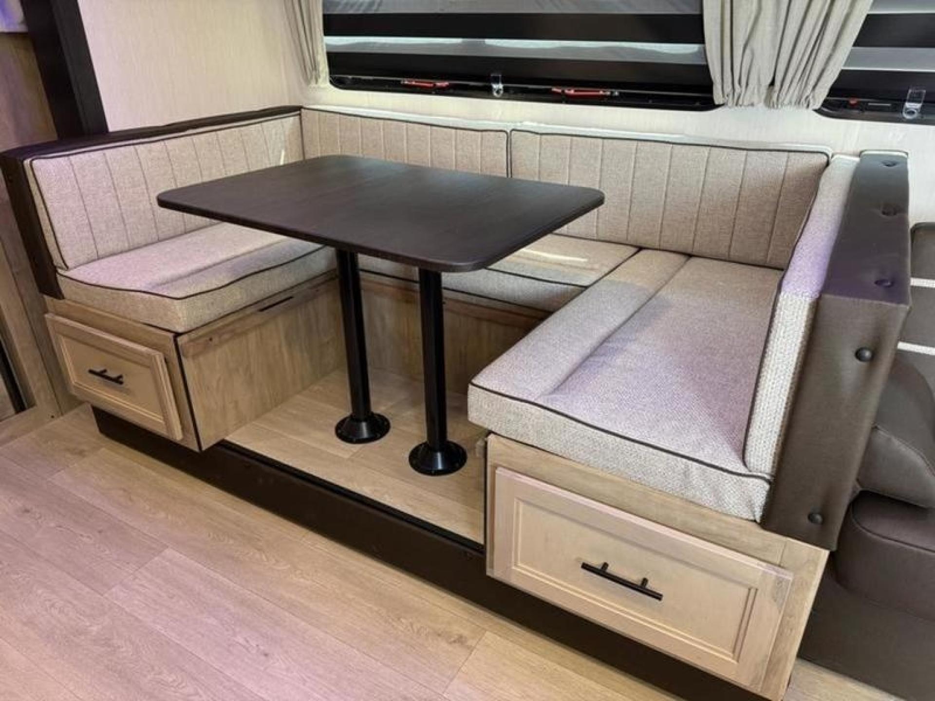 2026 FOREST RIVER GREY WOLF BLACK LABEL Cherokee