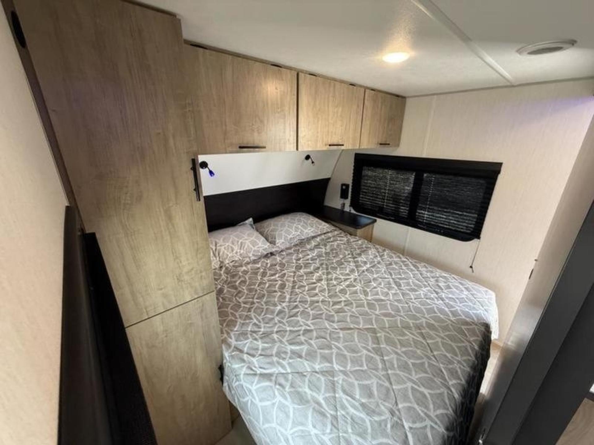 2026 FOREST RIVER GREY WOLF BLACK LABEL Cherokee