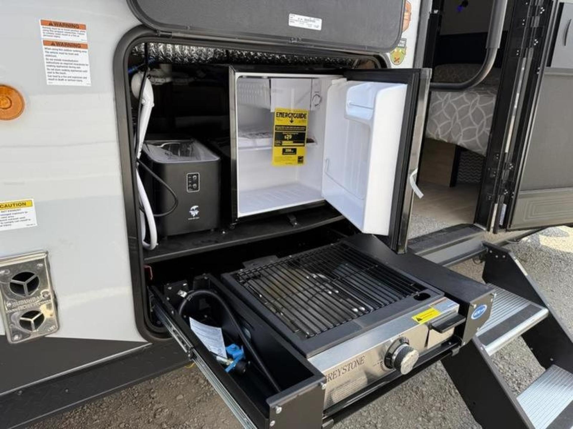 2026 FOREST RIVER GREY WOLF BLACK LABEL Cherokee