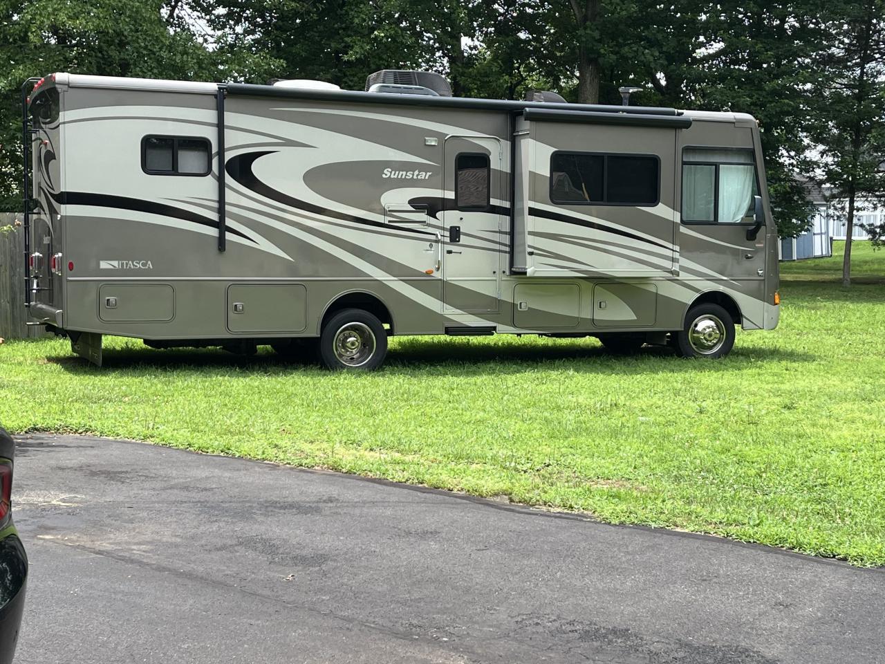 2013 ITASCA SUNSTAR 30T